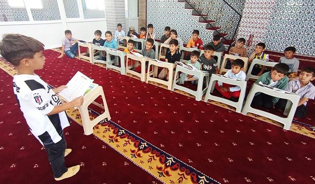 Gürpınar'da öğrenciler etkinliklerle öğreniyor