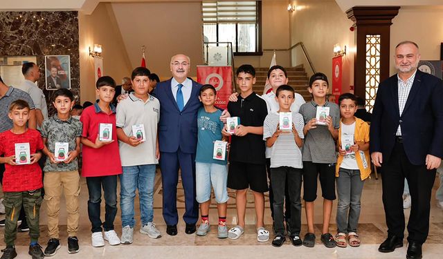 Vali Köşger, müftülükte özel öğrencilerle buluştu