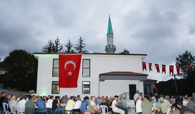 Ardıçdibi Köyü Camii dualarla