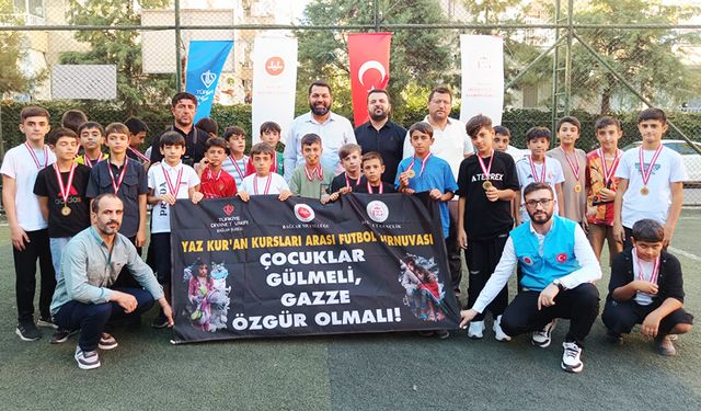 Bağlar'da cami gençliği Gazze'yi unutmadı