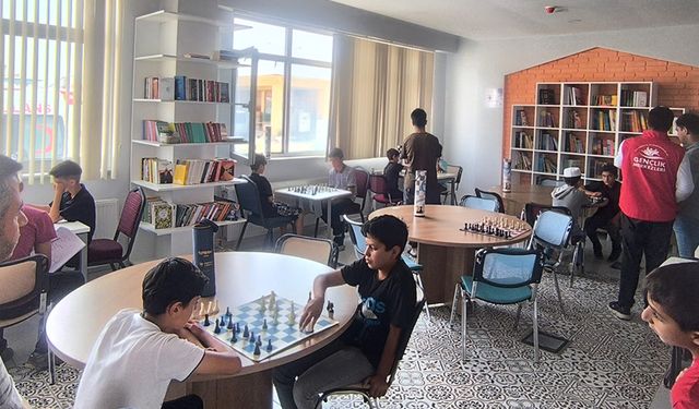 Çaldıran'da Yaz Kur’an Kursları Arasında Satranç Turnuvası düzenlendi