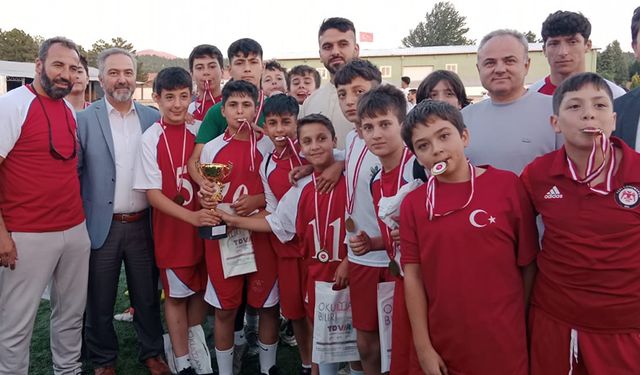 Çorum'da "Camiler Arası Futbol Turnuvası"nda kupa sahibini buldu