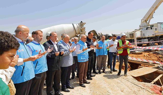 Denizli Göveçlik Yatılı Hafızlık Kur'an Kursu'nun temeli atıldı