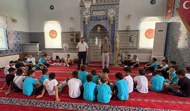 Dursunbeyli çocuklar camide buluştu