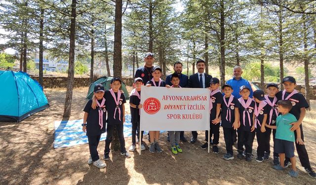 Hocalar Kaymakamı Altunkaynak, Diyanet izcileriyle kampa girdi