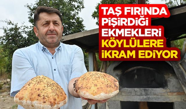 İmam taş fırında pişirdiği ekmekleri köylülere ikram ediyor