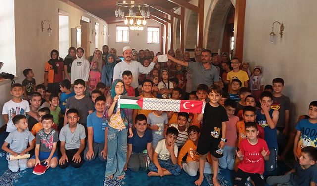 Yaz Kur’an Kursu öğrencileri, Filistin'i unutmadı