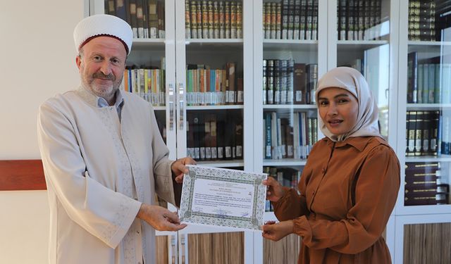 Tayland vatandaşı kadın Sakarya'da Müslüman oldu