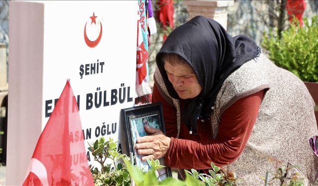 Şehit Eren Bülbül'ün annesi: Evlat kokusuna doyamadım