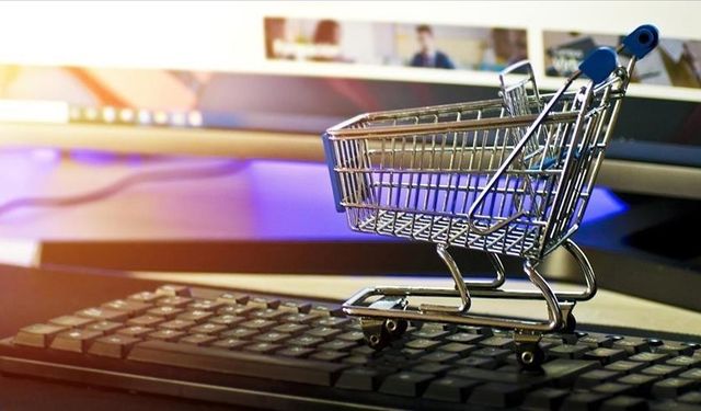Yılın ilk yarısında e-ticaret hacmi 2 trilyon lirayı aştı