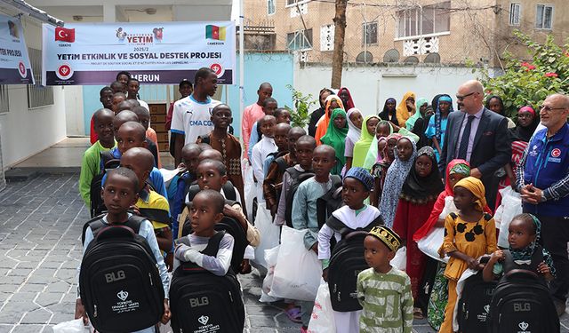 Türkiye Diyanet Vakfı, Kamerun'da 1000 yetime eğitim desteği sağladı