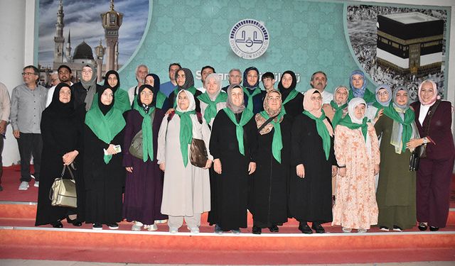 Sakarya'da işitme engelliler, umre yolculuğuna çıktı