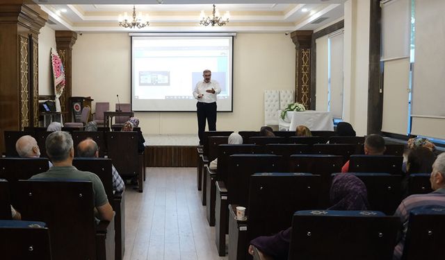 Adana'da umre eğitimleri sürüyor