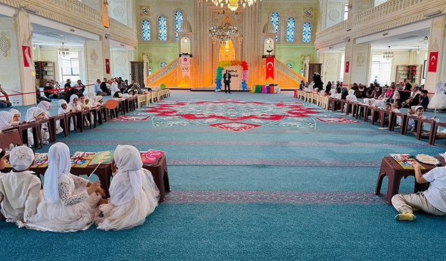 Diyarbakır'da minikler Bed-i Besmele ile dersbaşı yaptı