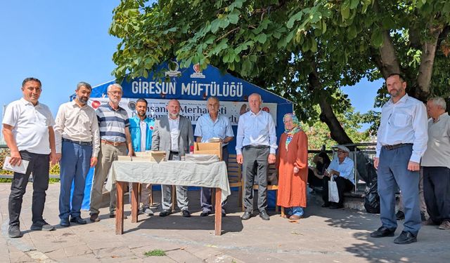 Giresun'da Peygamber sevgisi meydanlara taşındı