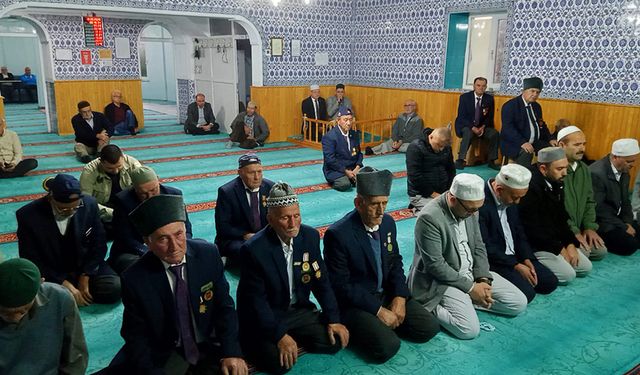 İvrindili gaziler sabah namazında buluştu