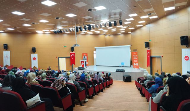 Şanlıurfa’da Kur’an Kursu öğreticilerine P4c eğitimi verildi