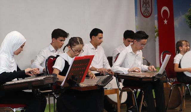 Sivas'ta çocuk korosu, Peygamber ilahilerini seslendirdi