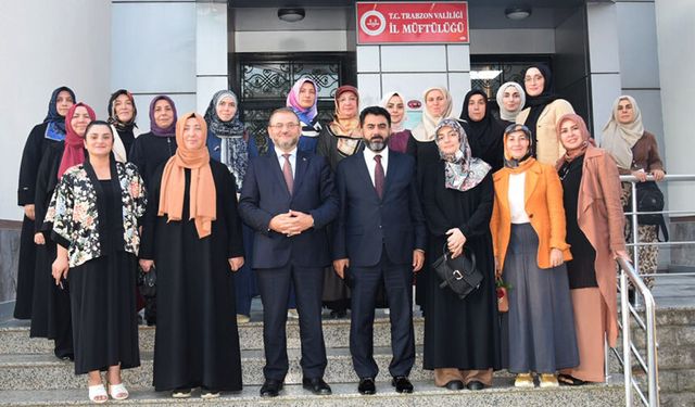 Trabzon'da kadınlardan Diyanet'e tam destek