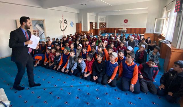 Yakutiye'de Hz. Peygamber izinde gençler yetişiyor