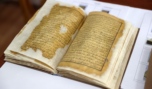 Konya'da cilt ve kağıt onarımı yapılan eserler sergilendi