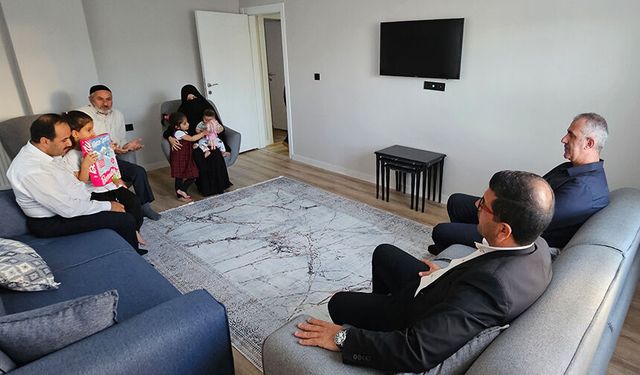 Ahlat'ta din görevlileri emanete sahip çıktı