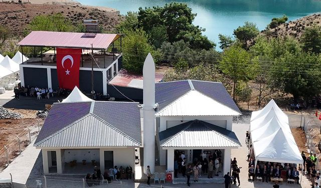 Aladağ'da İbrahim Yılmaz Camii dualarla açıldı