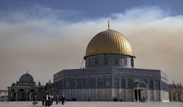 Kudüs Valiliği, işgalcilerin Mescid-i Aksa çevresindeki kazı çalışmaları konusunda uyardı