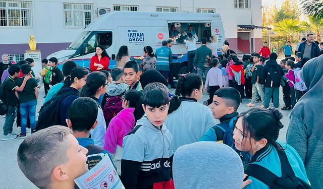 Müftülükten öğrencilere sıcak ikram