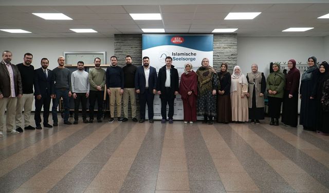 DİTİB, tam zamanlı manevi rehberler için ikinci eğitim programını başlattı