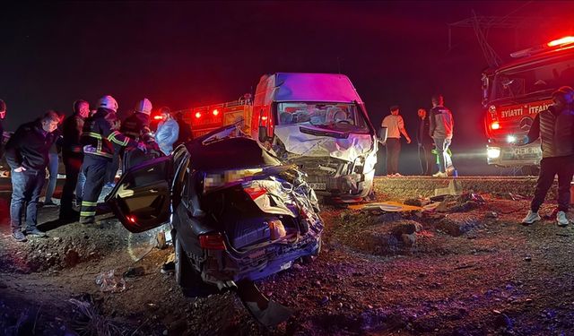 Diyarbakır'da zincirleme trafik kazasında 4 kişi öldü, 13 kişi yaralandı