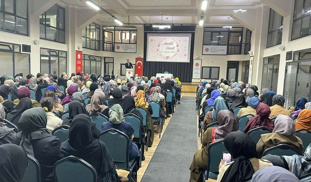 Kartal Müftülüğünden "Annelik Sanatı" semineri