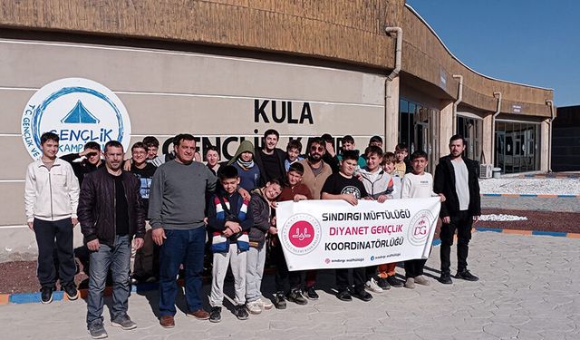 Depremzede gençlere moral ve destek kampı