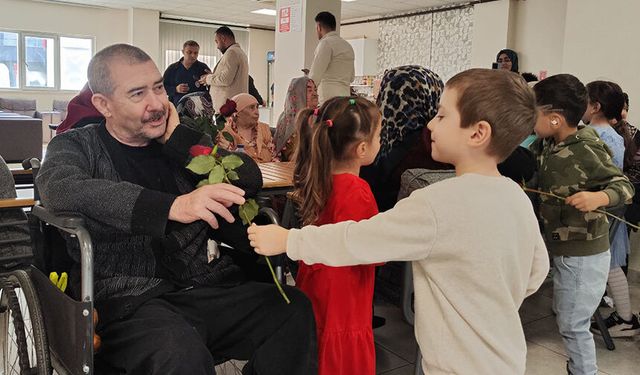 Antalya'da miniklerden büyüklere ziyaret