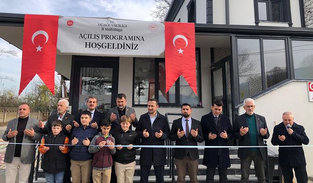 Düzce'de Cuma Mahallesi Camii tekrar ibadete açıldı