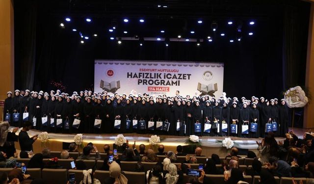 Esenyurt’ta 114 hafız için "İcazet Merasimi" düzenlendi