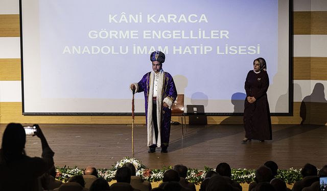 GÖRME ENGELLİ HAFIZLIK ÖĞRENCİLERİ MEDDAHLIK YAPIYOR