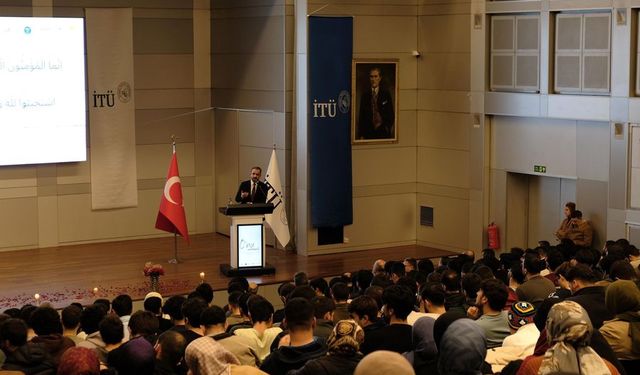 İstanbul Müftüsü Tuncel, İTÜ'de gençlerle buluştu