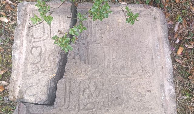 Tokat'ta kayıp olan tarihi Cin Camii'nin kitabesi bulundu