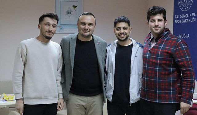 Milas'ta gençler bilgide yarıştı