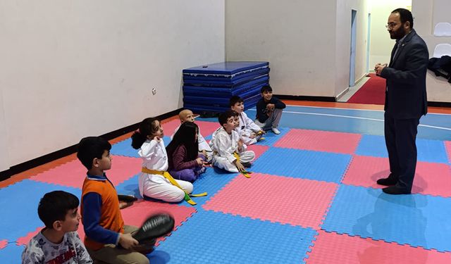 Ortaköy'de "Genç Spor Ve Ahlak Projesi" sürüyor