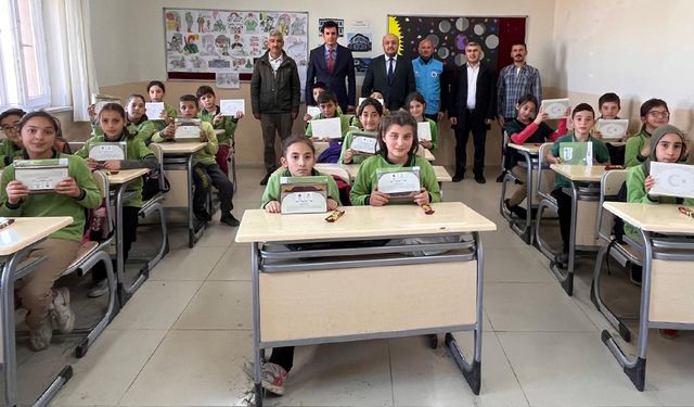 Ulaş'ta öğrencilere anlamlı hediye