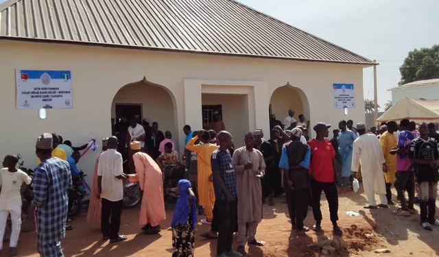 TDV, NİJERYA'DA SU KUYUSU VE MESCİT AÇTI