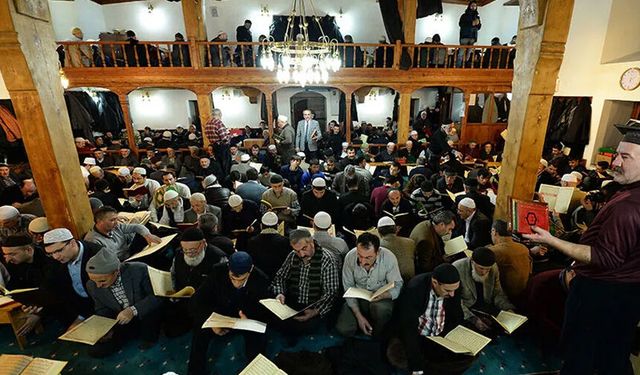 Ayazpaşa Camii'nde "1001 Hatim"in son hatm-i şerifi okundu