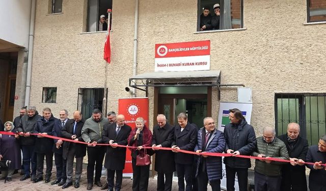 Bahçelievler'de İmam Buhari Kur’an Kursu dualarla açıldı