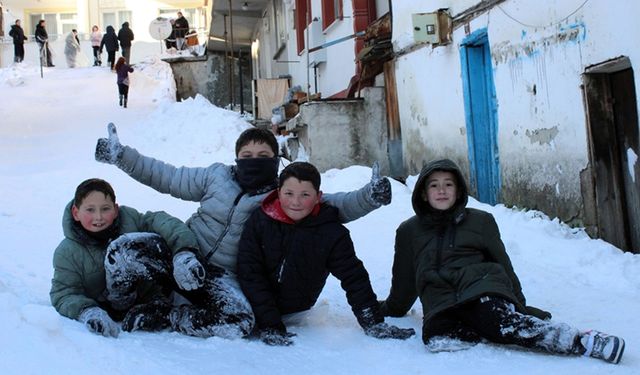 Çocuklar kar sevinci yaşadı