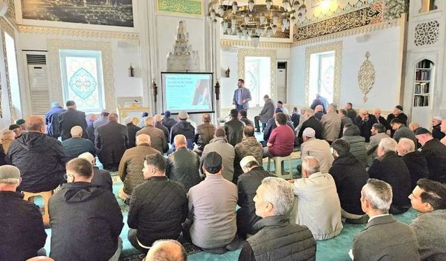 Çekmeköy’de camilerde bağımlılıkla mücadele seminerleri