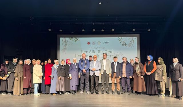 Çekmeköy'de "Her Aile Bir Okul" eğitim seminerleri sona erdi