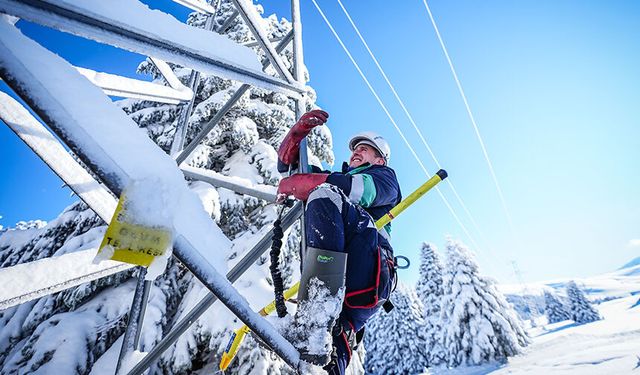 Kesintisiz enerji için zorlu koşullarda çalışıyorlar