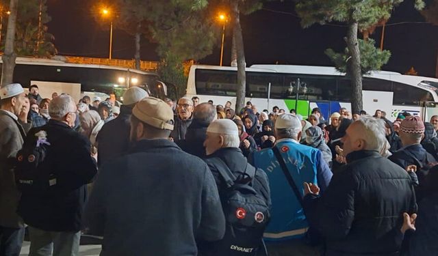 Espiyeli umreciler kutsal topraklara yolcu edildi